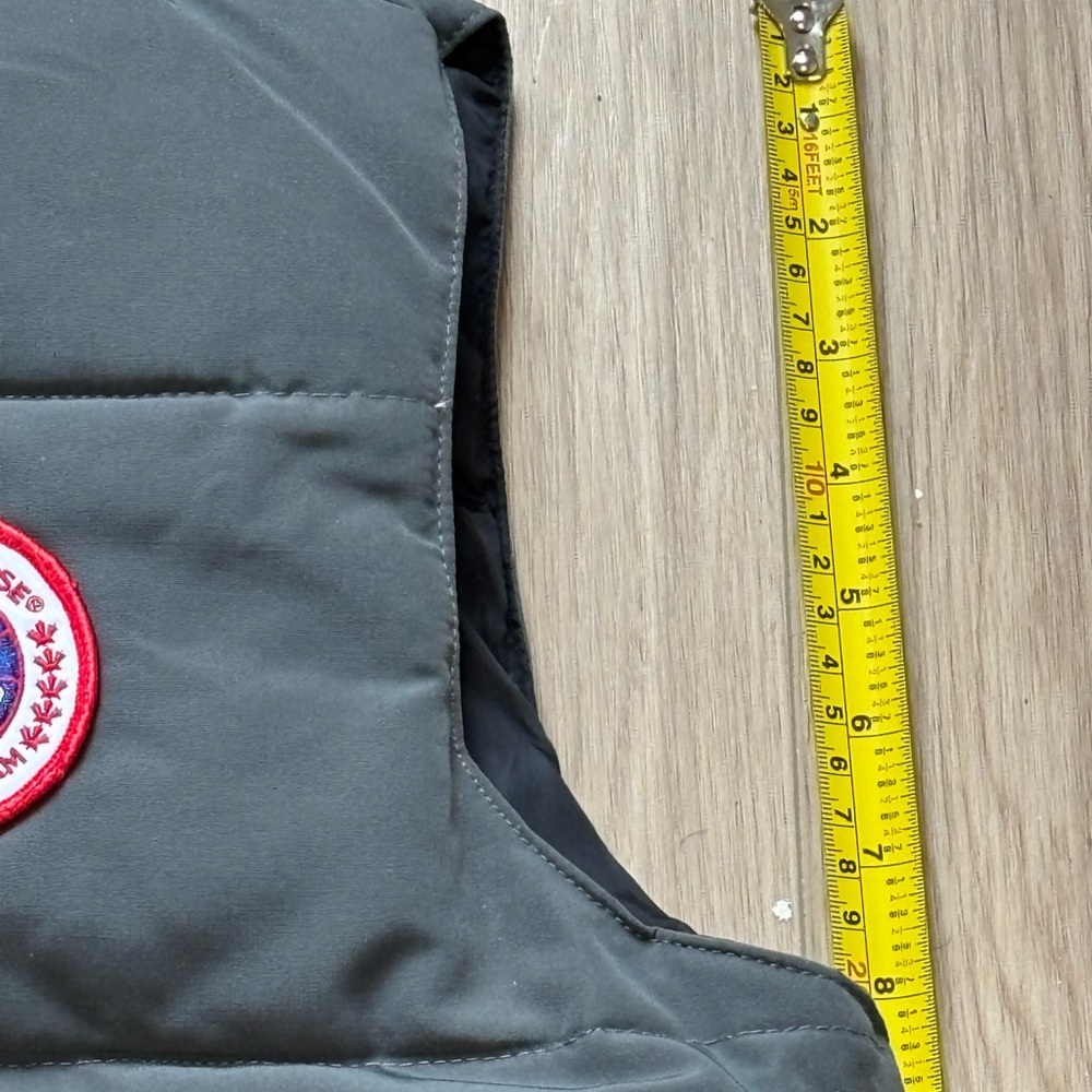 New Canada Goose Dark Quilted Down Vest with Logo Patch - Picture 5 of 6